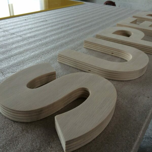 Enseigne contre plaque 20mm